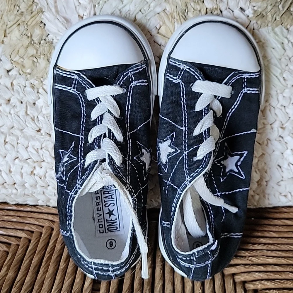 Converse One Star, black/white sneaker, size 9